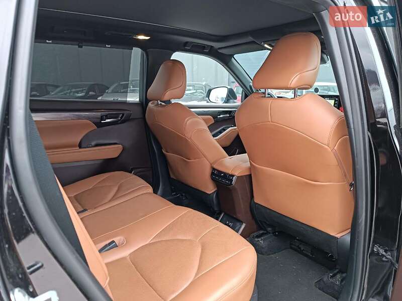 Внедорожник / Кроссовер Toyota Highlander 2021 в Львове фото 23 Внедорожник / Кроссовер Toyota Highlander 2021 в Львове