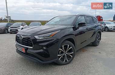 Внедорожник / Кроссовер Toyota Highlander 2021 в Львове