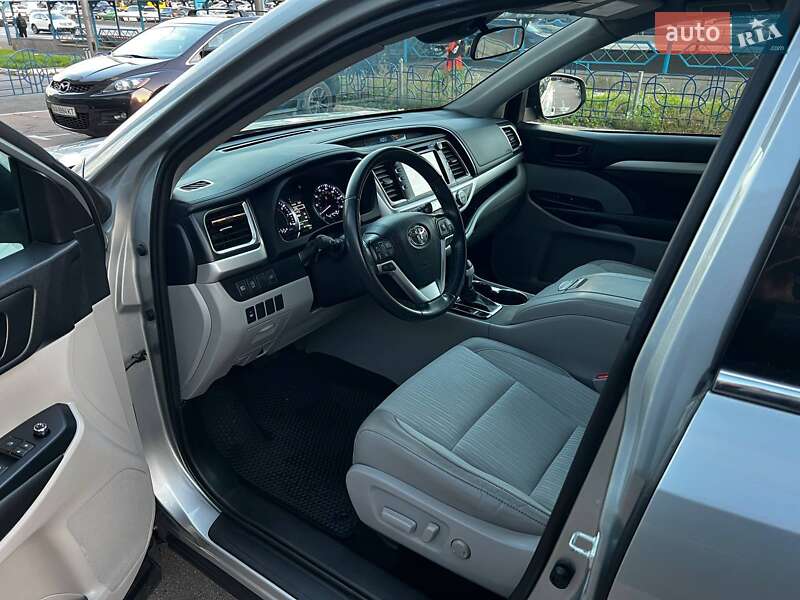 Внедорожник / Кроссовер Toyota Highlander 2019 в Киеве фото 8 Внедорожник / Кроссовер Toyota Highlander 2019 в Киеве