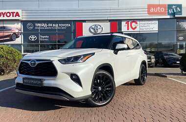 Позашляховик / Кросовер Toyota Highlander 2023 в Хмельницькому
