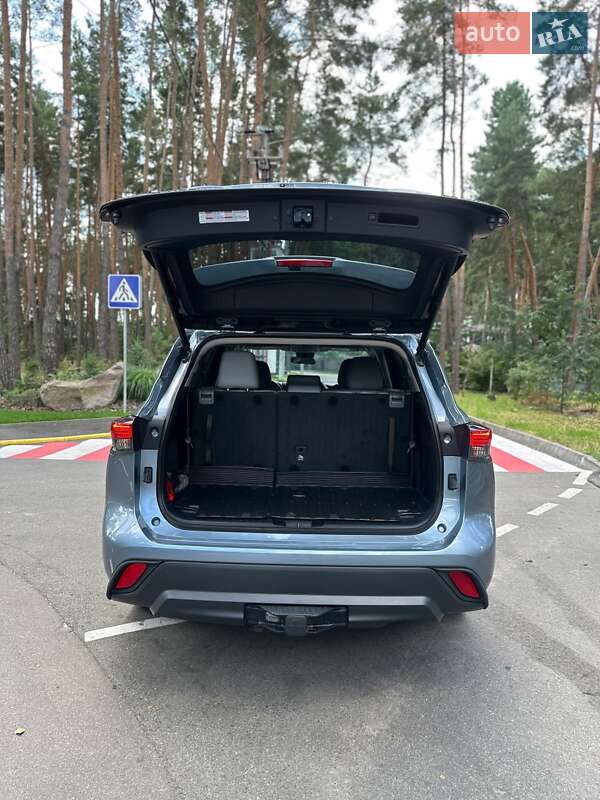 Позашляховик / Кросовер Toyota Highlander 2020 в Білогородці