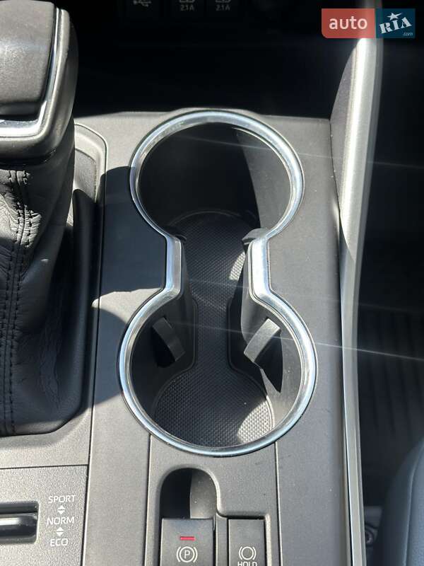 Позашляховик / Кросовер Toyota Highlander 2020 в Білогородці