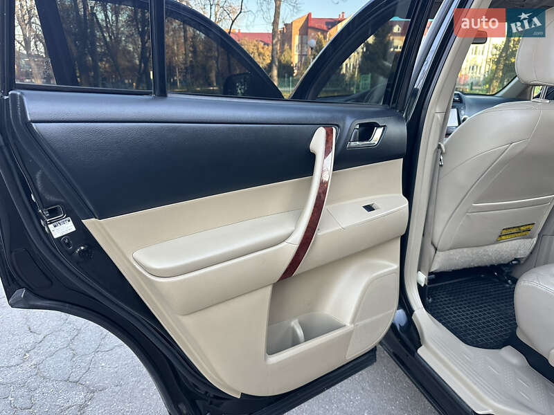 Позашляховик / Кросовер Toyota Highlander 2011 в Вінниці