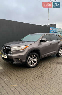 Внедорожник / Кроссовер Toyota Highlander 2015 в Львове