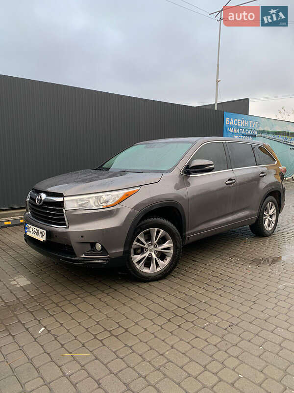 Внедорожник / Кроссовер Toyota Highlander 2015 в Львове фото Внедорожник / Кроссовер Toyota Highlander 2015 в Львове