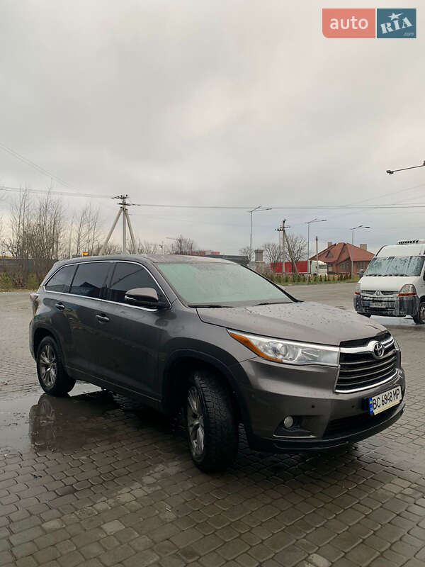 Внедорожник / Кроссовер Toyota Highlander 2015 в Львове фото 4 Внедорожник / Кроссовер Toyota Highlander 2015 в Львове