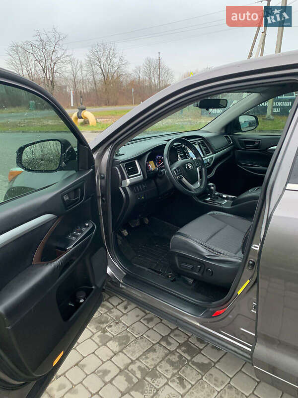 Внедорожник / Кроссовер Toyota Highlander 2015 в Львове фото 9 Внедорожник / Кроссовер Toyota Highlander 2015 в Львове