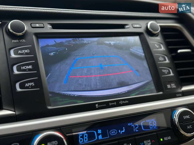 Внедорожник / Кроссовер Toyota Highlander 2016 в Киеве