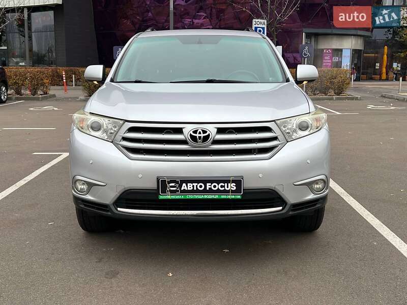 Внедорожник / Кроссовер Toyota Highlander 2011 в Киеве