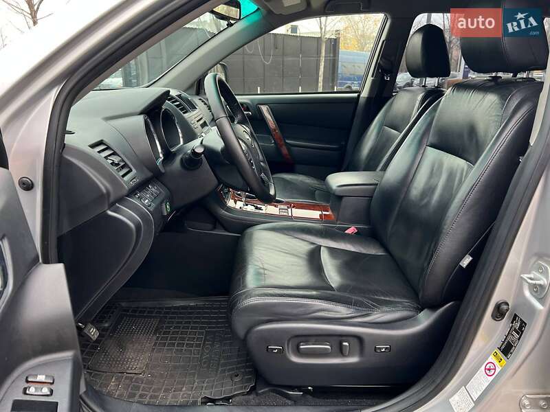 Внедорожник / Кроссовер Toyota Highlander 2011 в Киеве