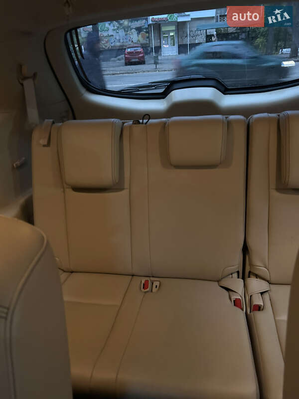 Позашляховик / Кросовер Toyota Highlander 2017 в Лубнах