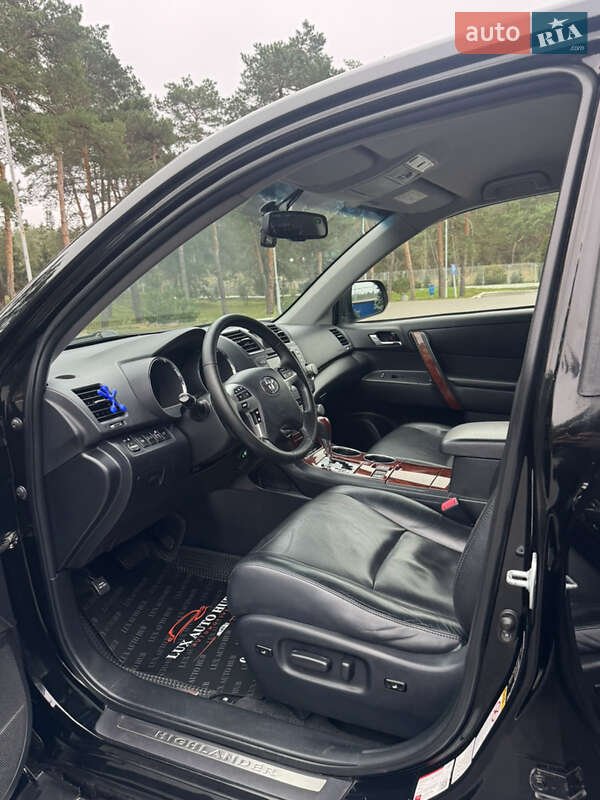 Позашляховик / Кросовер Toyota Highlander 2013 в Києві