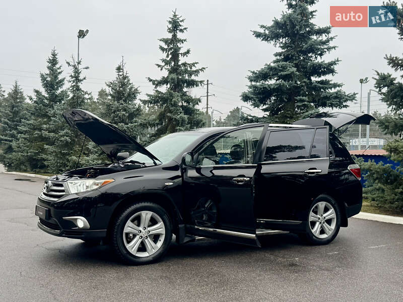 Позашляховик / Кросовер Toyota Highlander 2013 в Києві