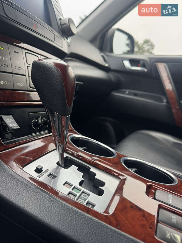 Позашляховик / Кросовер Toyota Highlander 2013 в Києві