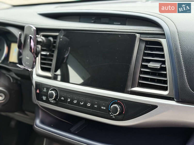 Внедорожник / Кроссовер Toyota Highlander 2016 в Днепре фото 15 Внедорожник / Кроссовер Toyota Highlander 2016 в Днепре