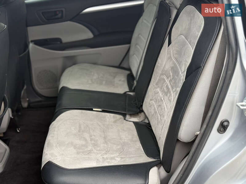 Внедорожник / Кроссовер Toyota Highlander 2016 в Днепре фото 24 Внедорожник / Кроссовер Toyota Highlander 2016 в Днепре