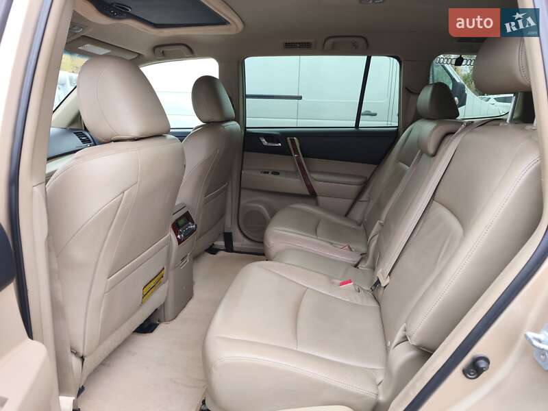 Внедорожник / Кроссовер Toyota Highlander 2011 в Днепре