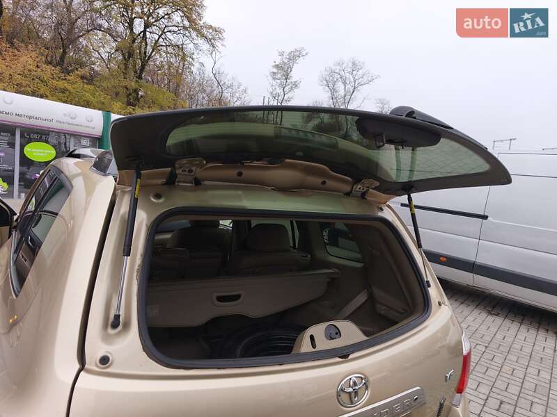 Внедорожник / Кроссовер Toyota Highlander 2011 в Днепре
