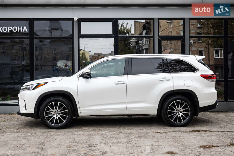 Позашляховик / Кросовер Toyota Highlander 2019 в Києві фото 6 Позашляховик / Кросовер Toyota Highlander 2019 в Києві