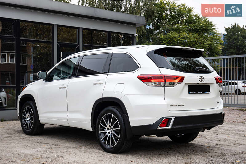 Позашляховик / Кросовер Toyota Highlander 2019 в Києві фото 10 Позашляховик / Кросовер Toyota Highlander 2019 в Києві