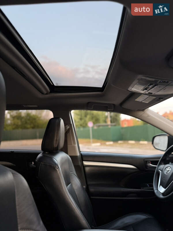 Внедорожник / Кроссовер Toyota Highlander 2017 в Киеве фото 37 Внедорожник / Кроссовер Toyota Highlander 2017 в Киеве