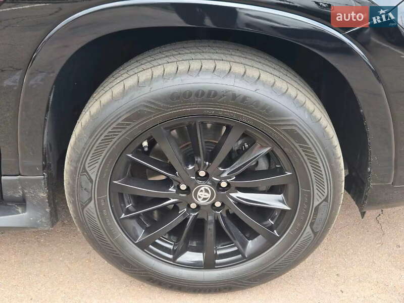 Внедорожник / Кроссовер Toyota Highlander 2017 в Киеве фото 8 Внедорожник / Кроссовер Toyota Highlander 2017 в Киеве