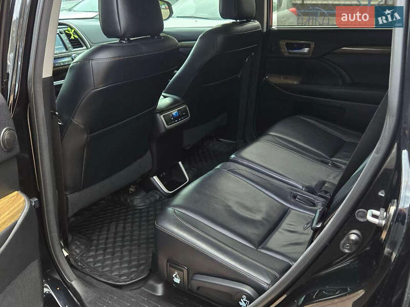 Внедорожник / Кроссовер Toyota Highlander 2017 в Киеве фото 16 Внедорожник / Кроссовер Toyota Highlander 2017 в Киеве
