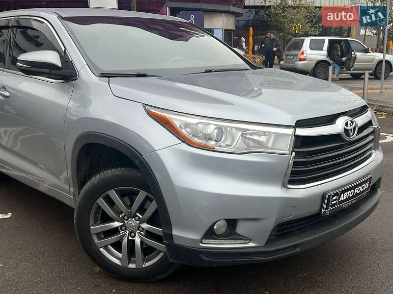 Внедорожник / Кроссовер Toyota Highlander 2014 в Киеве