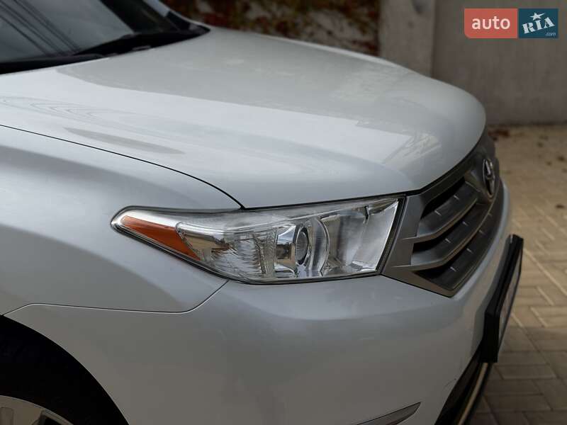 Внедорожник / Кроссовер Toyota Highlander 2011 в Одессе