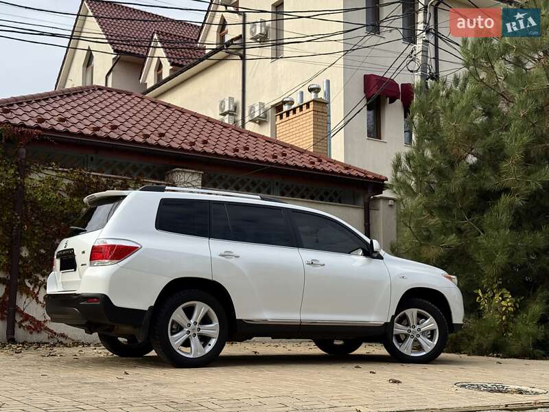 Внедорожник / Кроссовер Toyota Highlander 2011 в Одессе