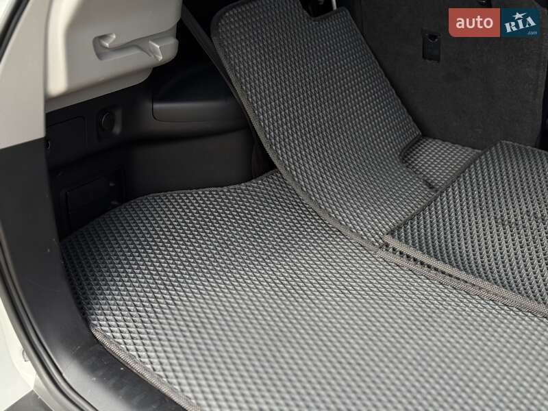 Внедорожник / Кроссовер Toyota Highlander 2011 в Одессе