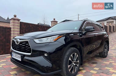 Позашляховик / Кросовер Toyota Highlander 2020 в Чернівцях