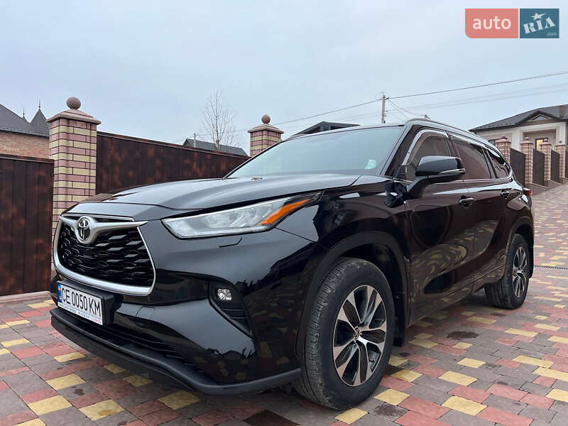 Позашляховик / Кросовер Toyota Highlander 2020 в Чернівцях