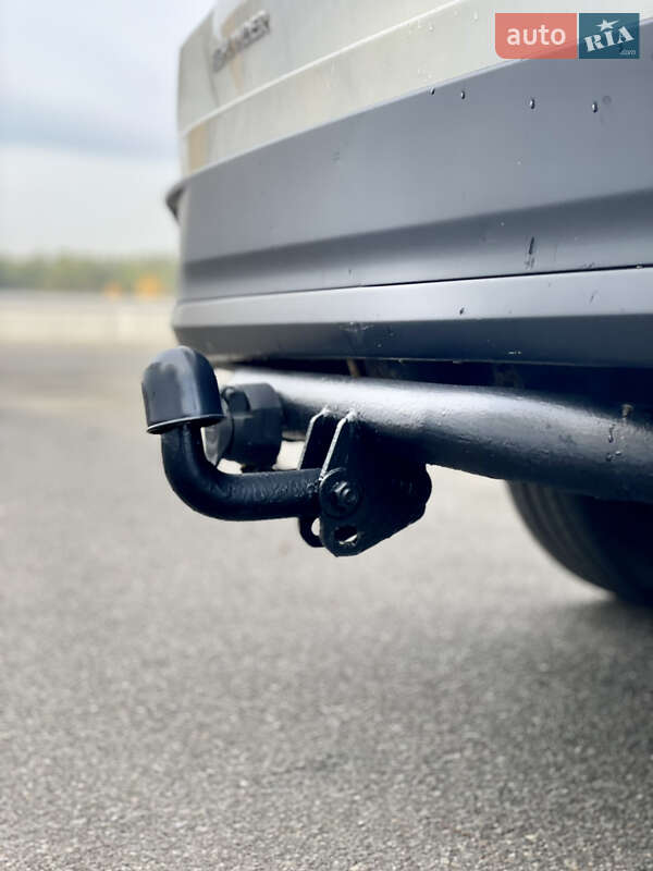 Внедорожник / Кроссовер Toyota Highlander 2016 в Киеве