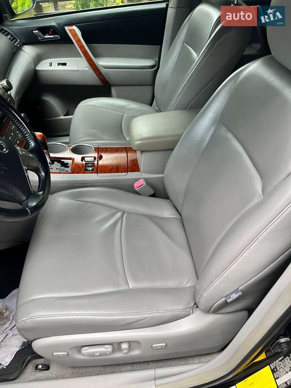 Позашляховик / Кросовер Toyota Highlander 2008 в Києві