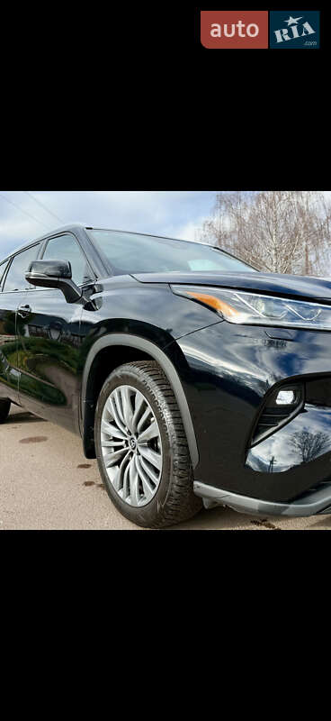 Внедорожник / Кроссовер Toyota Highlander 2022 в Киеве