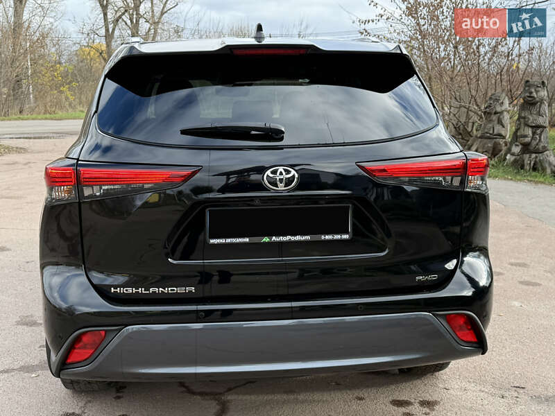 Внедорожник / Кроссовер Toyota Highlander 2022 в Киеве