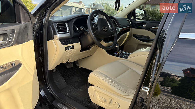 Внедорожник / Кроссовер Toyota Highlander 2017 в Городенке фото 24 Внедорожник / Кроссовер Toyota Highlander 2017 в Городенке