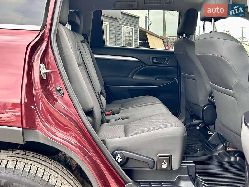 Внедорожник / Кроссовер Toyota Highlander 2018 в Одессе фото 31 Внедорожник / Кроссовер Toyota Highlander 2018 в Одессе