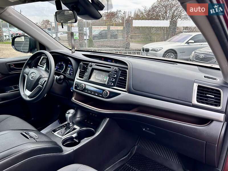 Внедорожник / Кроссовер Toyota Highlander 2018 в Одессе фото 37 Внедорожник / Кроссовер Toyota Highlander 2018 в Одессе