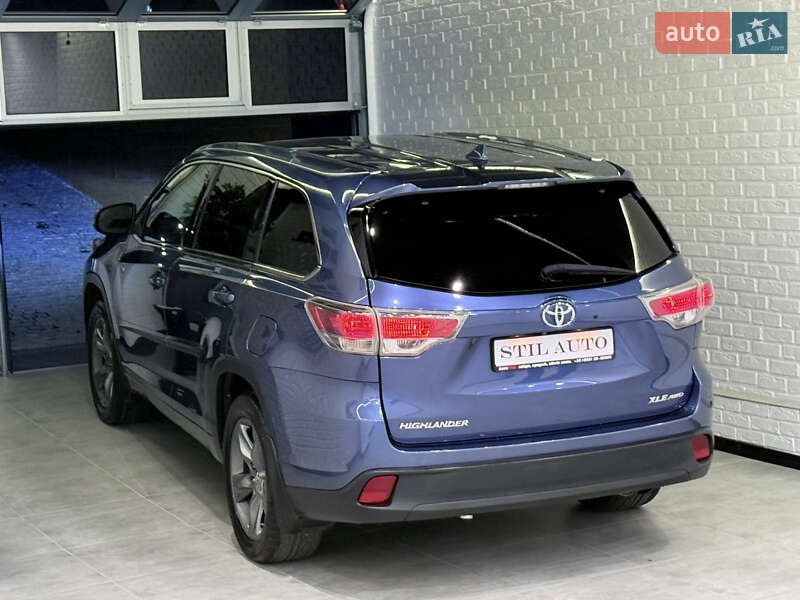Внедорожник / Кроссовер Toyota Highlander 2016 в Одессе
