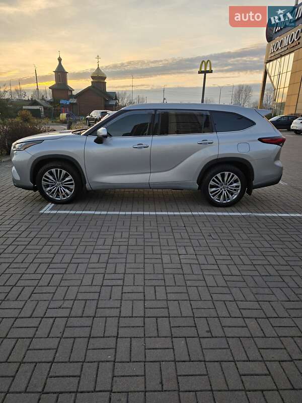 Внедорожник / Кроссовер Toyota Highlander 2022 в Киеве фото 4 Внедорожник / Кроссовер Toyota Highlander 2022 в Киеве