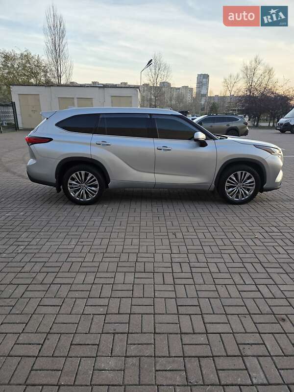 Внедорожник / Кроссовер Toyota Highlander 2022 в Киеве фото 15 Внедорожник / Кроссовер Toyota Highlander 2022 в Киеве