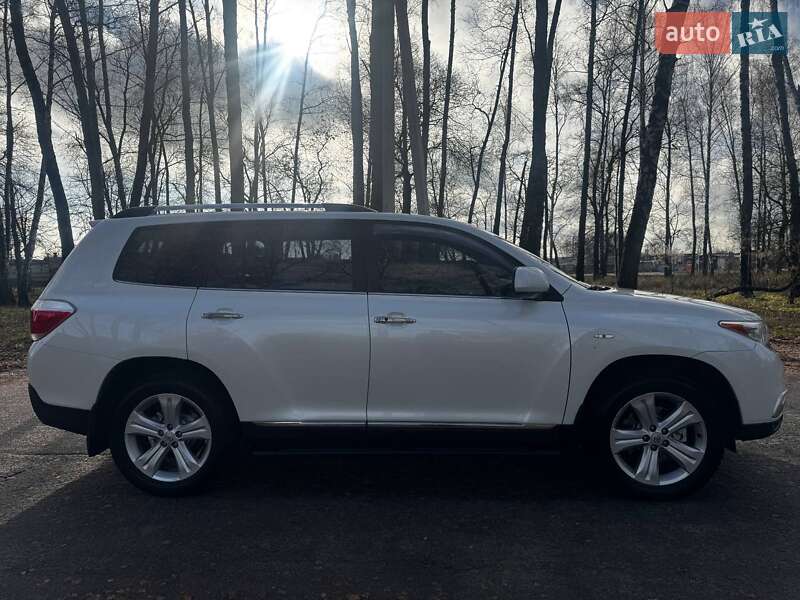 Внедорожник / Кроссовер Toyota Highlander 2012 в Ахтырке фото 11 Внедорожник / Кроссовер Toyota Highlander 2012 в Ахтырке