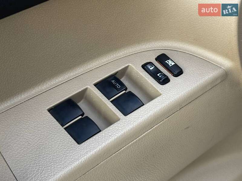 Внедорожник / Кроссовер Toyota Highlander 2012 в Ахтырке фото 21 Внедорожник / Кроссовер Toyota Highlander 2012 в Ахтырке