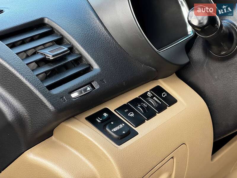 Внедорожник / Кроссовер Toyota Highlander 2012 в Ахтырке фото 26 Внедорожник / Кроссовер Toyota Highlander 2012 в Ахтырке