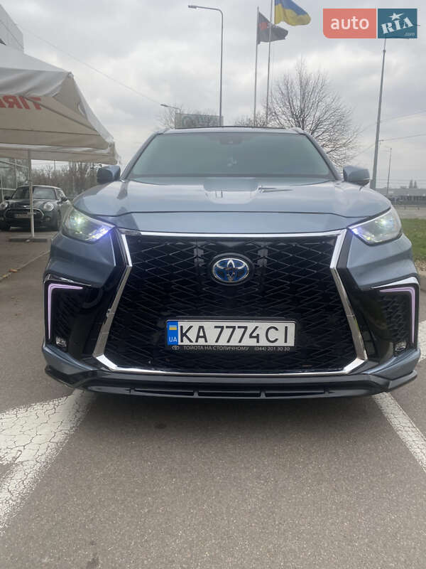 Внедорожник / Кроссовер Toyota Highlander 2022 в Киеве