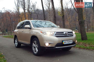 Внедорожник / Кроссовер Toyota Highlander 2010 в Киеве