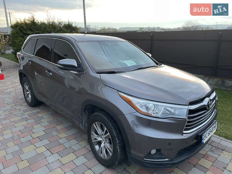 Внедорожник / Кроссовер Toyota Highlander 2015 в Львове фото 33 Внедорожник / Кроссовер Toyota Highlander 2015 в Львове