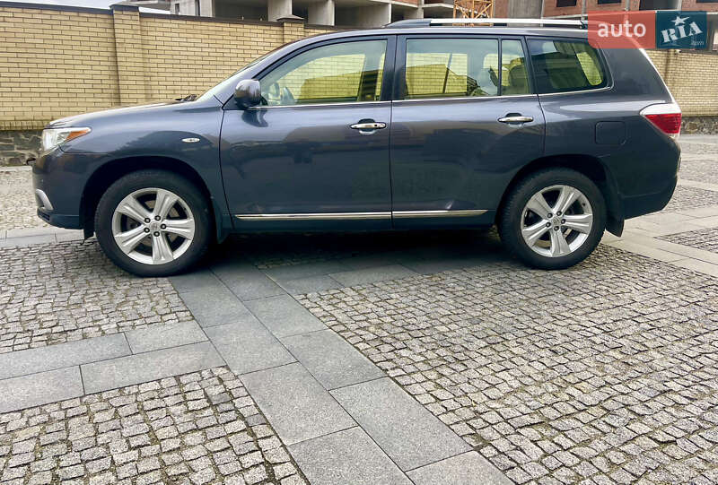 Внедорожник / Кроссовер Toyota Highlander 2012 в Киеве фото 4 Внедорожник / Кроссовер Toyota Highlander 2012 в Киеве
